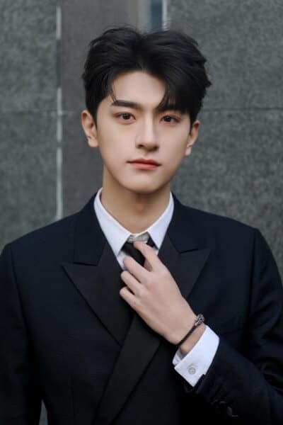 Линь И / Lin Yi / 林一